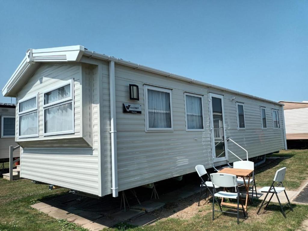 3 Bed ,Sleeps 8 Caravan California Cliffs Holiday Park Scratby 외부 사진